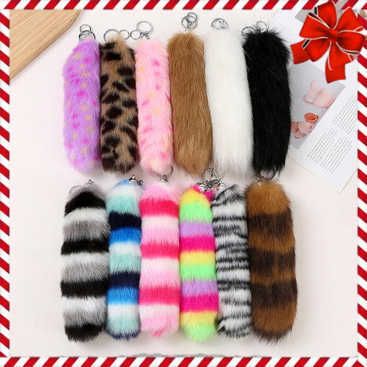 Christmas Exclusive | Oversized Fluffy Faux Fox Tail Keychain - Cozy and Soft, Your Festive Must-Have!